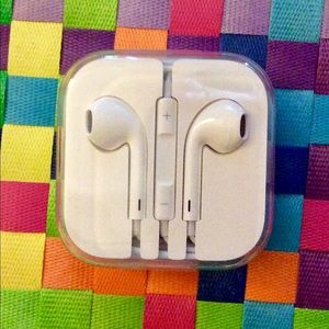 Apple iPhone 6s Earbuds (Wired)